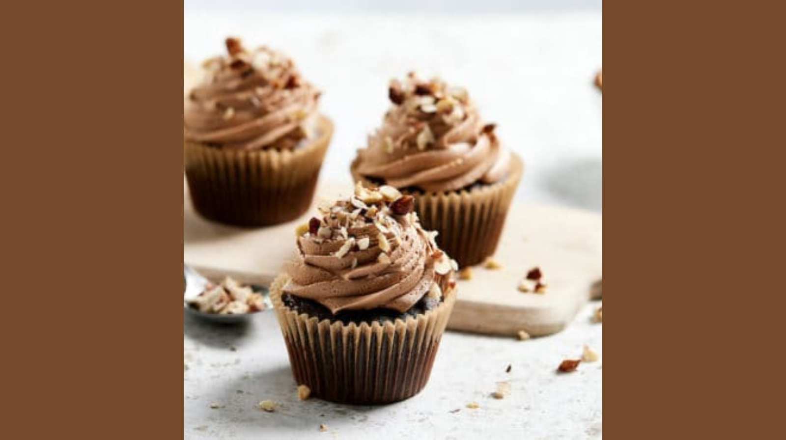 Buy 1 get 1- Chocolet eggless cupcake with cream cheese/hazelnut