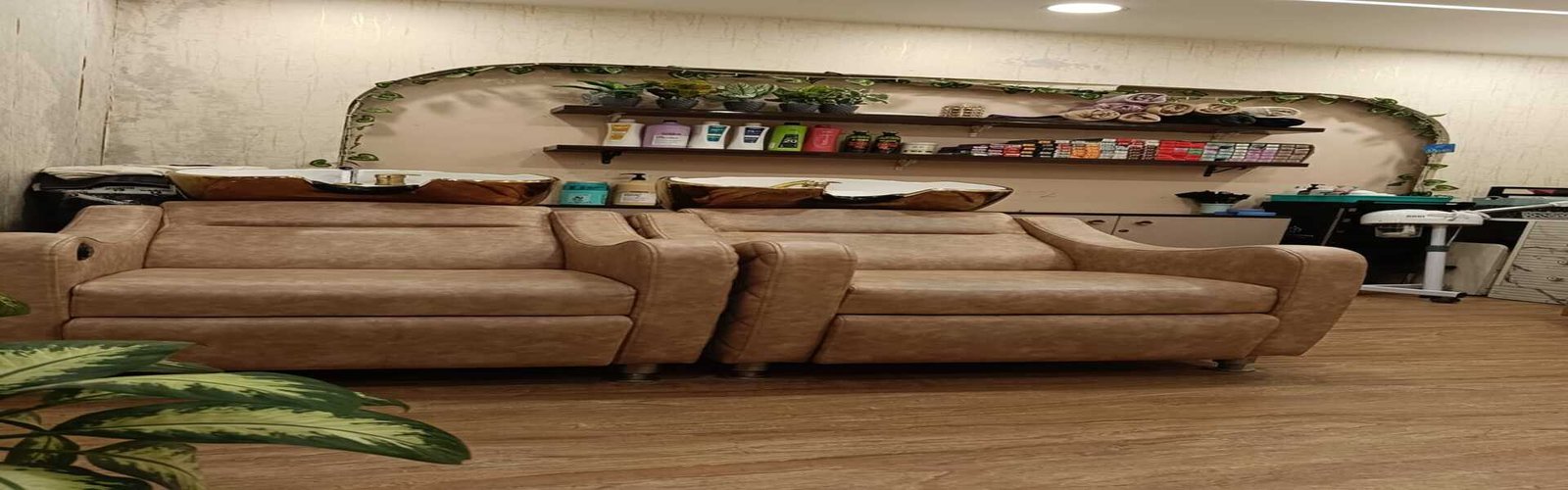 Sakurai Unisex saloon and nails