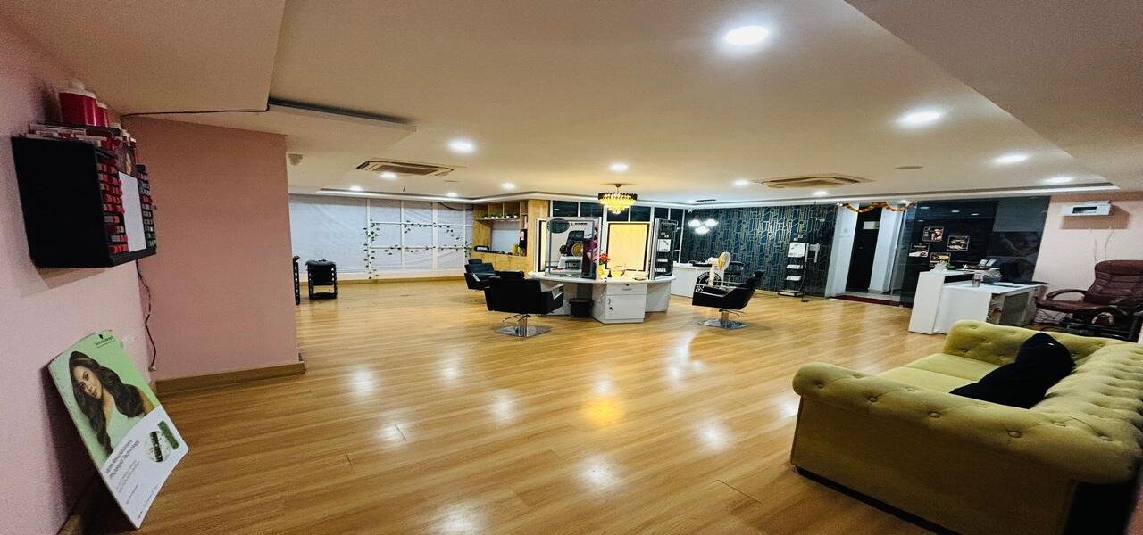 Adorn and US unisex Salon and wellness